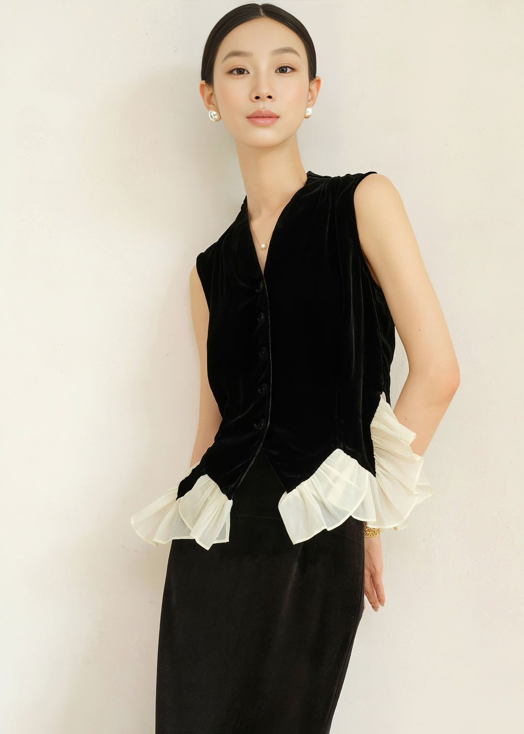 VELVET RUFFLE HEM VEST JACKET