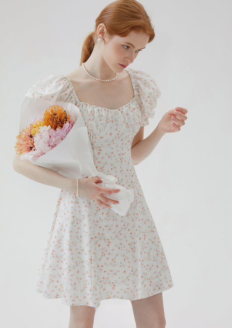 فستان الياسمين الأول من الزهور