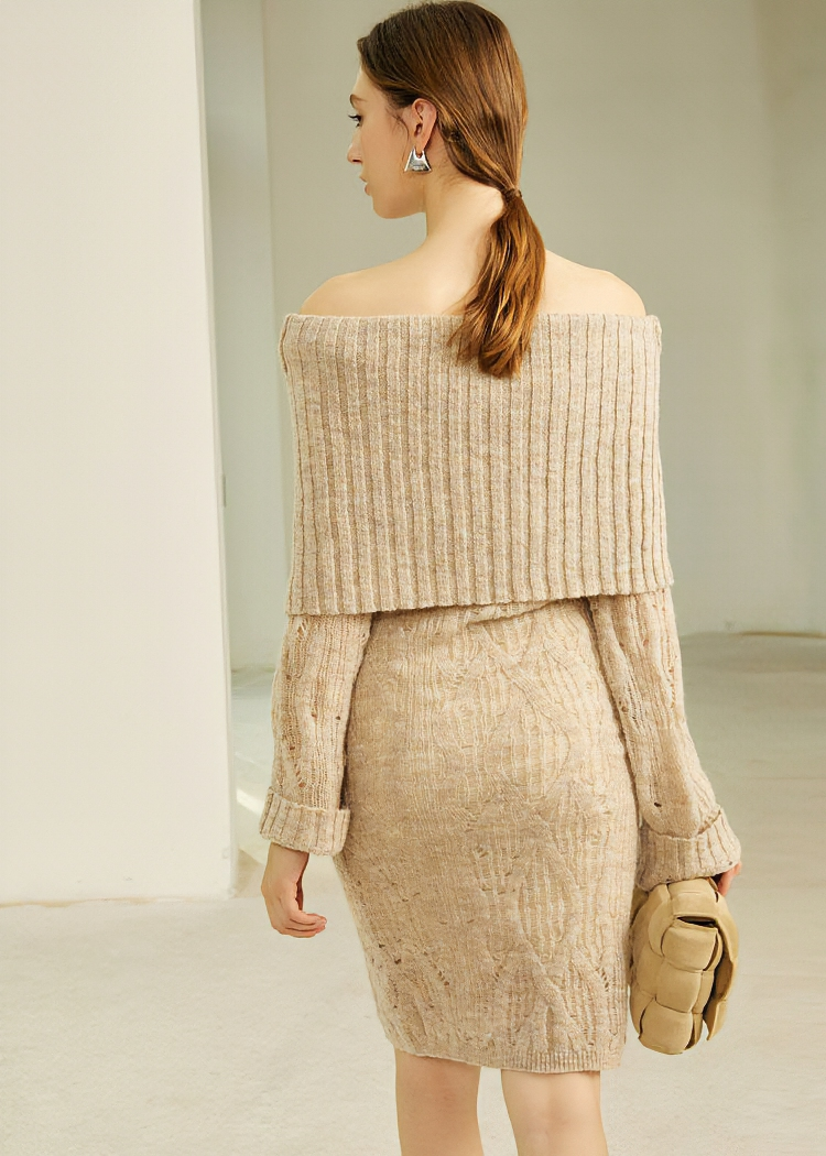 STRAIGHT NECK KNIT DRESS