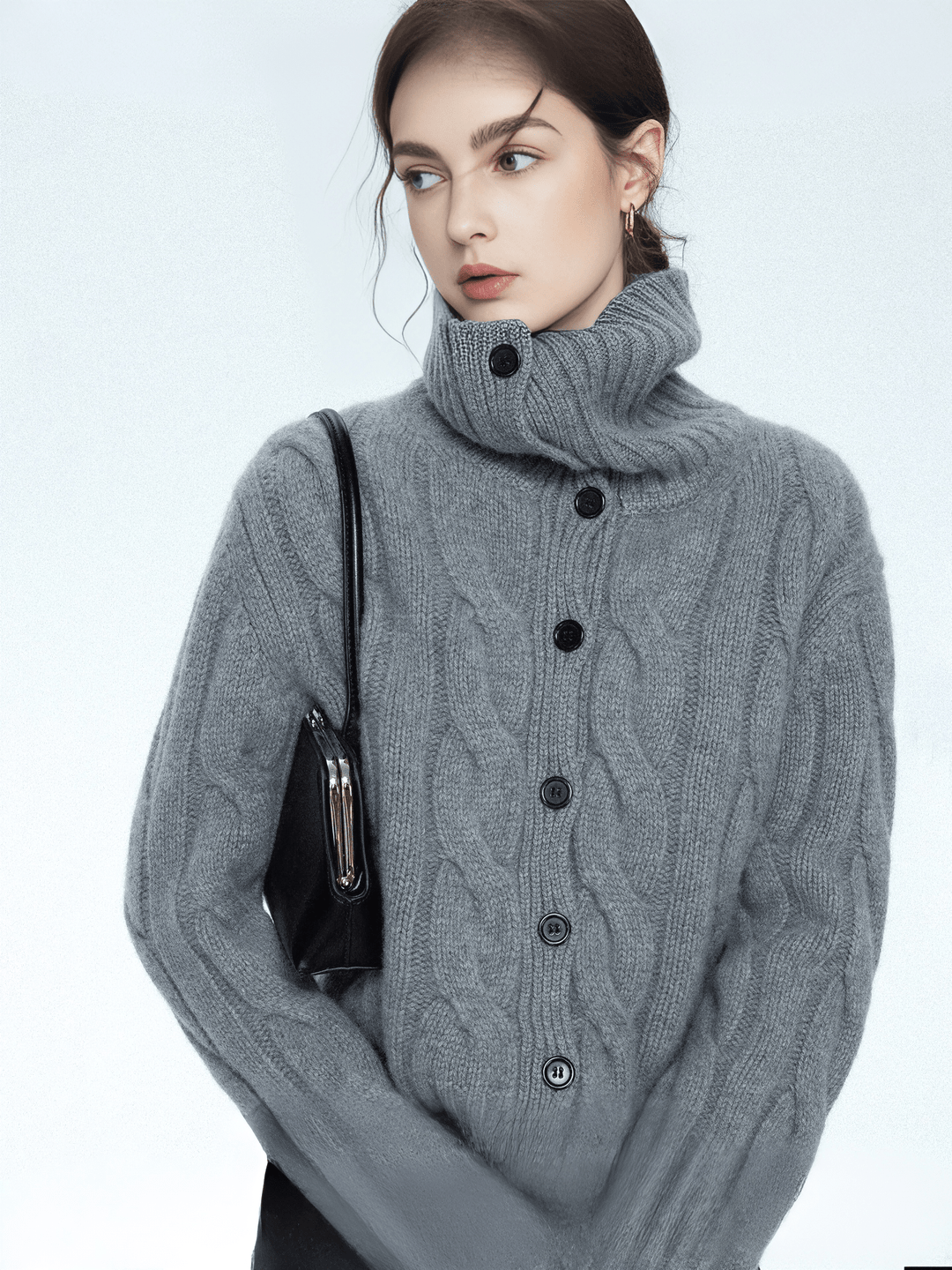 CABLE KNIT TURTLENECK CARDIGAN - ANLEM