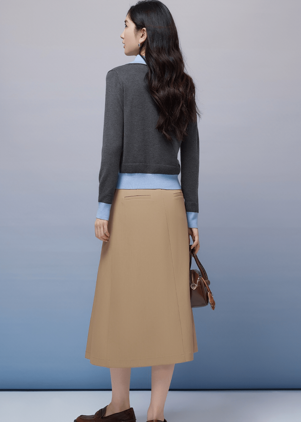 CONTRAST COLLAR V NECK KNIT SWEATER - ANLEM