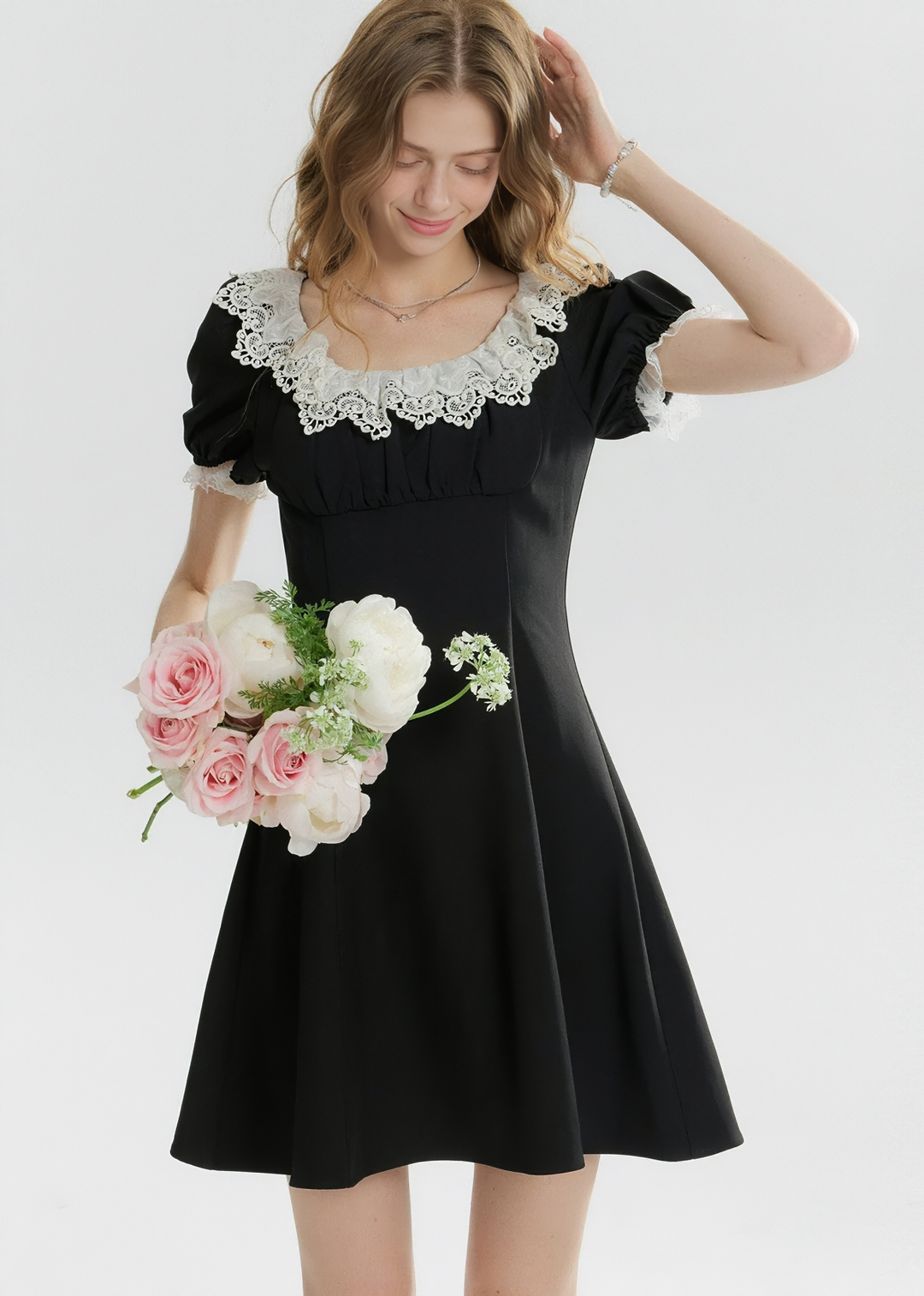 LACE TRIM PUFF SLEEVE DRESS