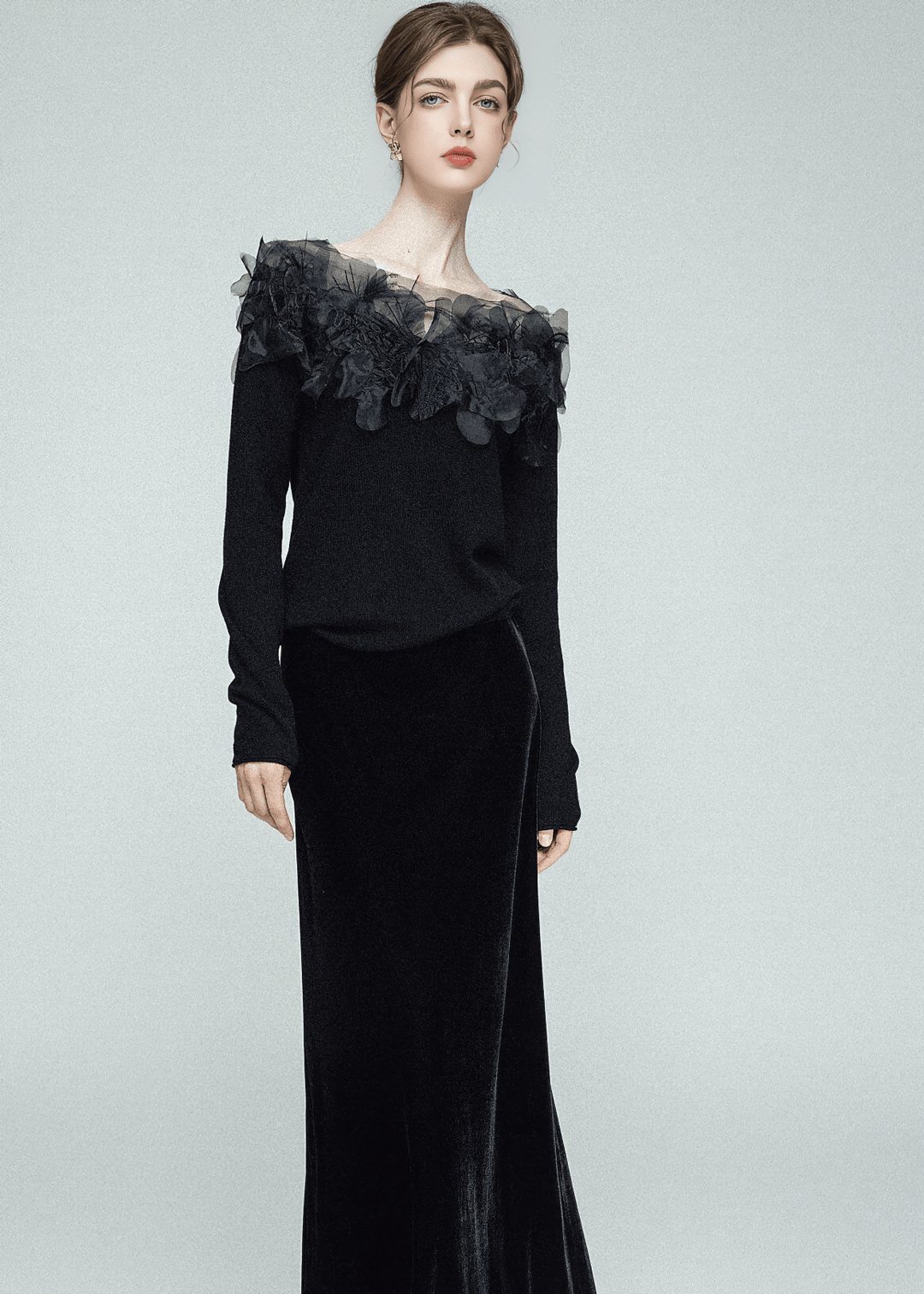 RUFFLE SHOULDER KNIT TOP - ANLEM