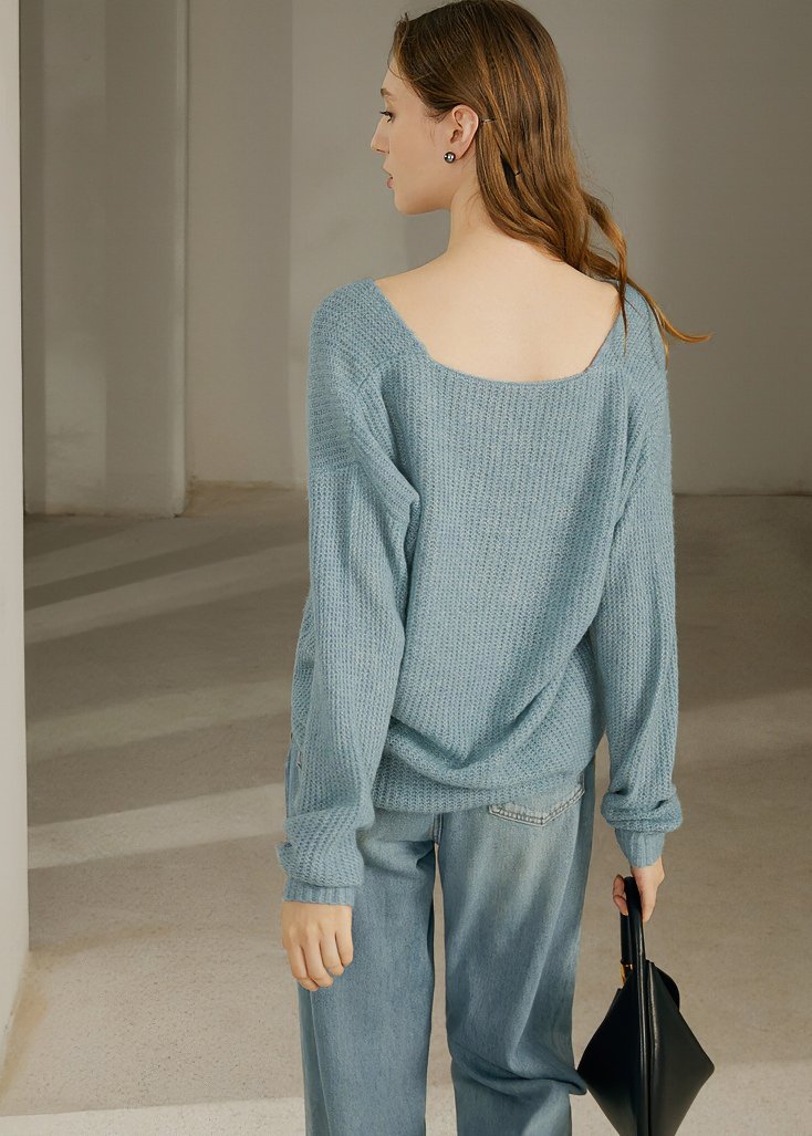 SOFT BLUE SLOUCHY SWEATER - ANLEM